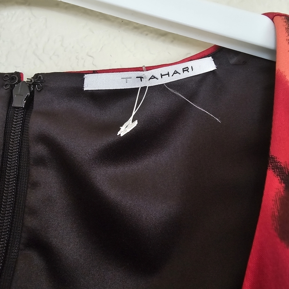 T Tahari Red Floral Satin Sheath Pencil Dress size 10 - Picture 3 of 6